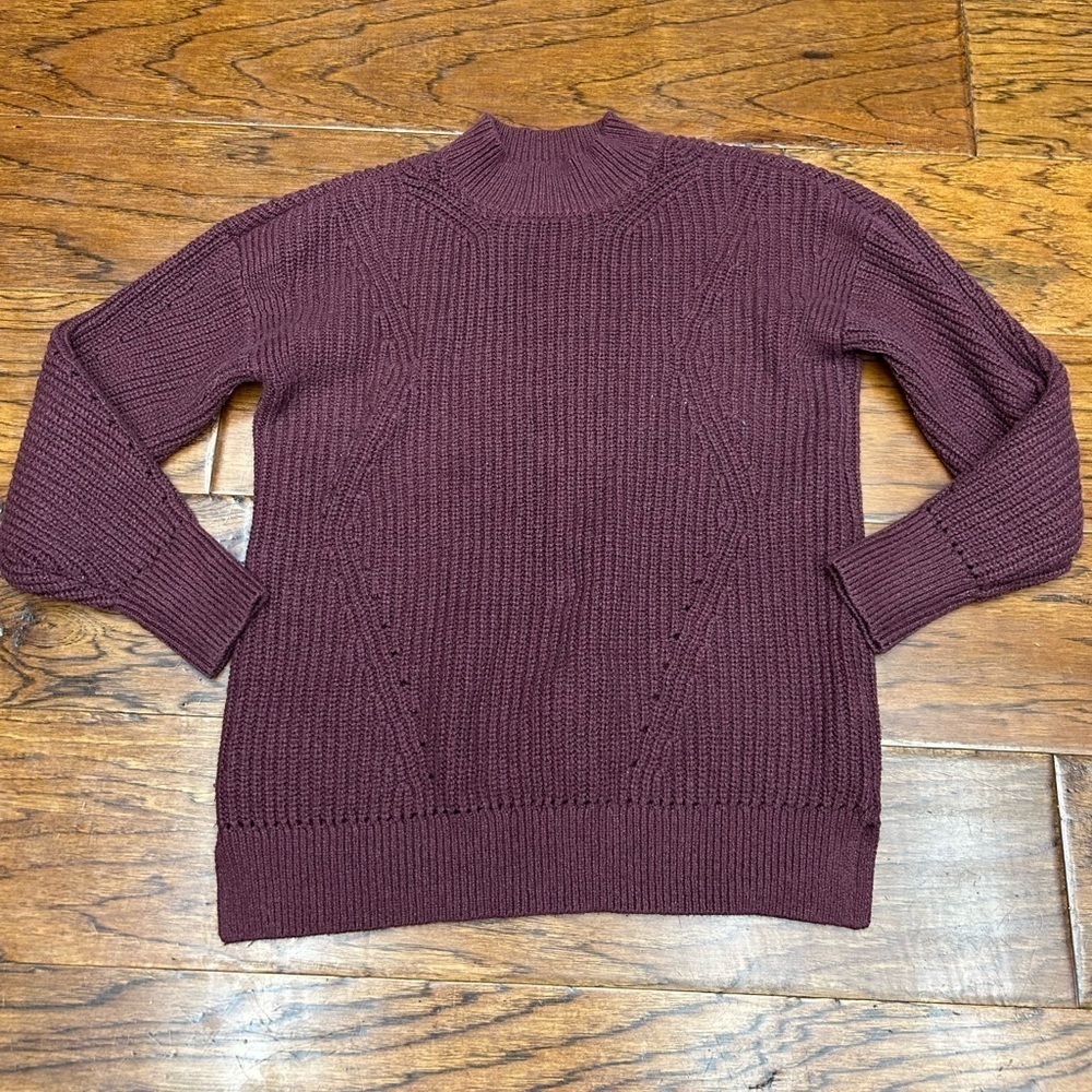 Abercrombie & Fitch sweater